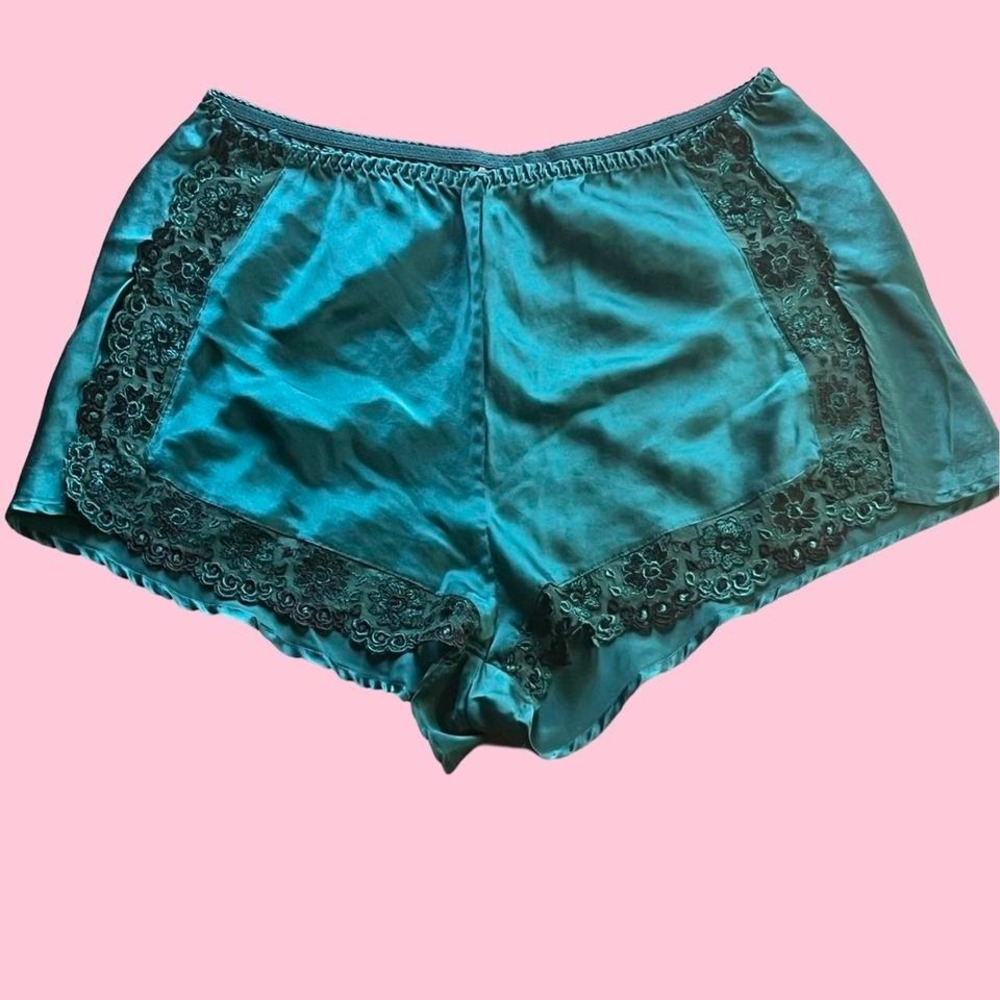 Silkscreen green vintage pajama shorts size medium